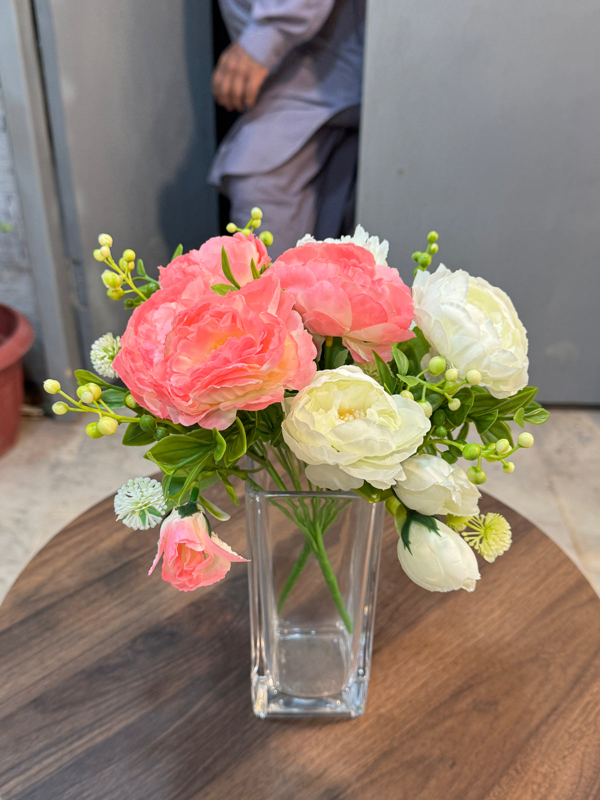 Artificial Rose Bunches – White or Pink (Style A)