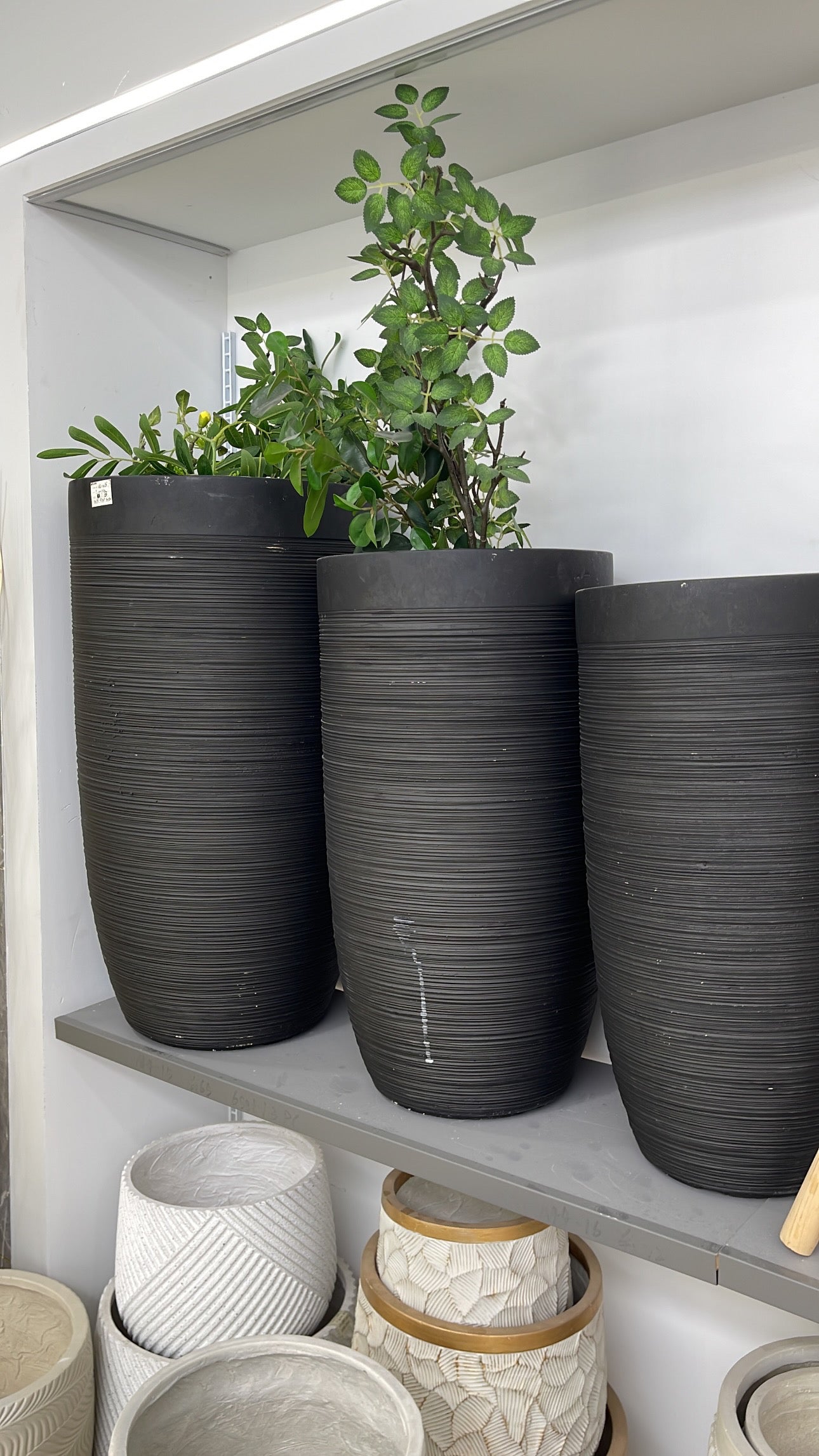 Modern Matte Black Ribbed Planter – Luxury Textured Indoor Floor Pot (Available in 3 Sizes)