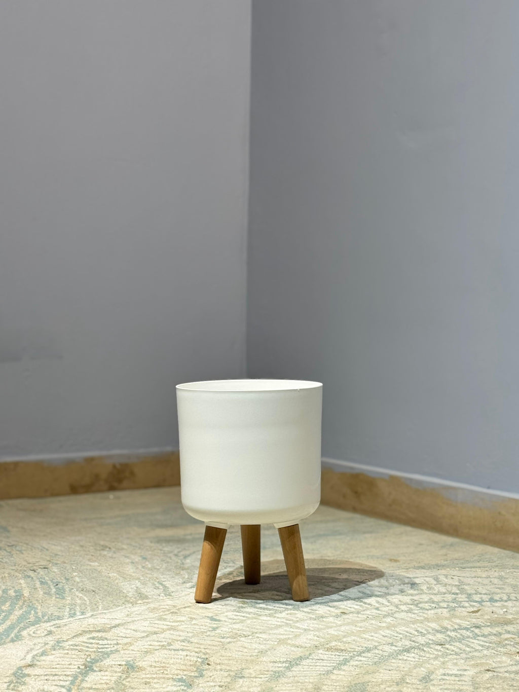 Tripod Planter with Wooden Legs – White – view 6