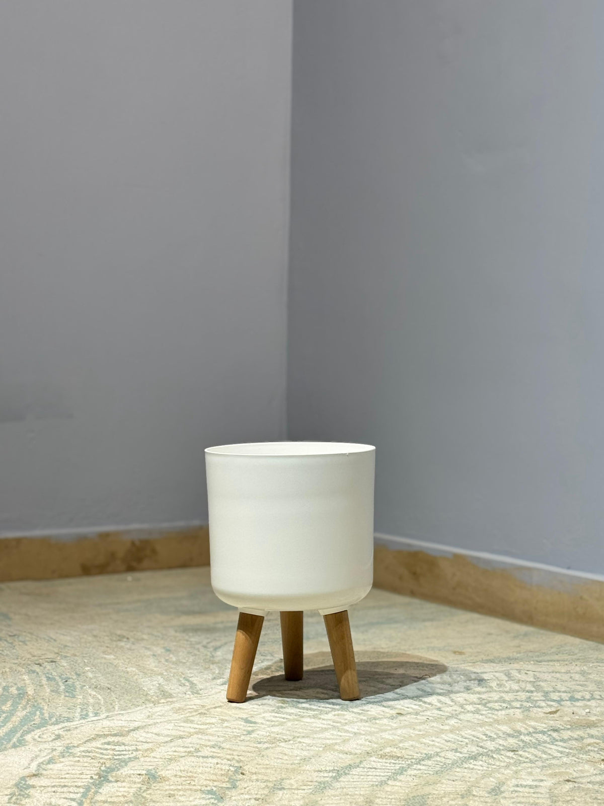 Tripod Planter with Wooden Legs – White – view 6