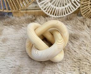 Wooden Knot Sculpture – Flat (12 cm)