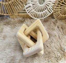 Wooden Knot Sculpture – Cube (12 cm)