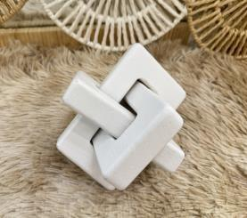 Wooden Knot Sculpture – Link (12 cm)